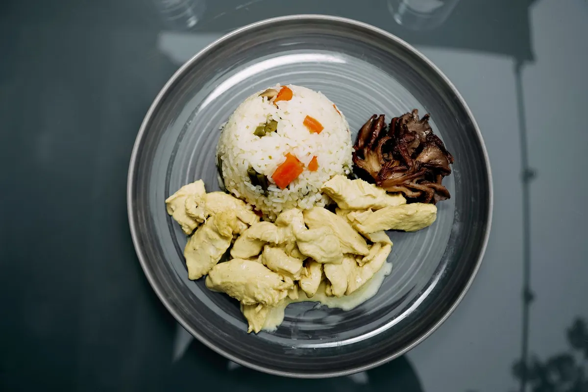 Qué comer después de entrenar: proteína, hidratos y ejemplos